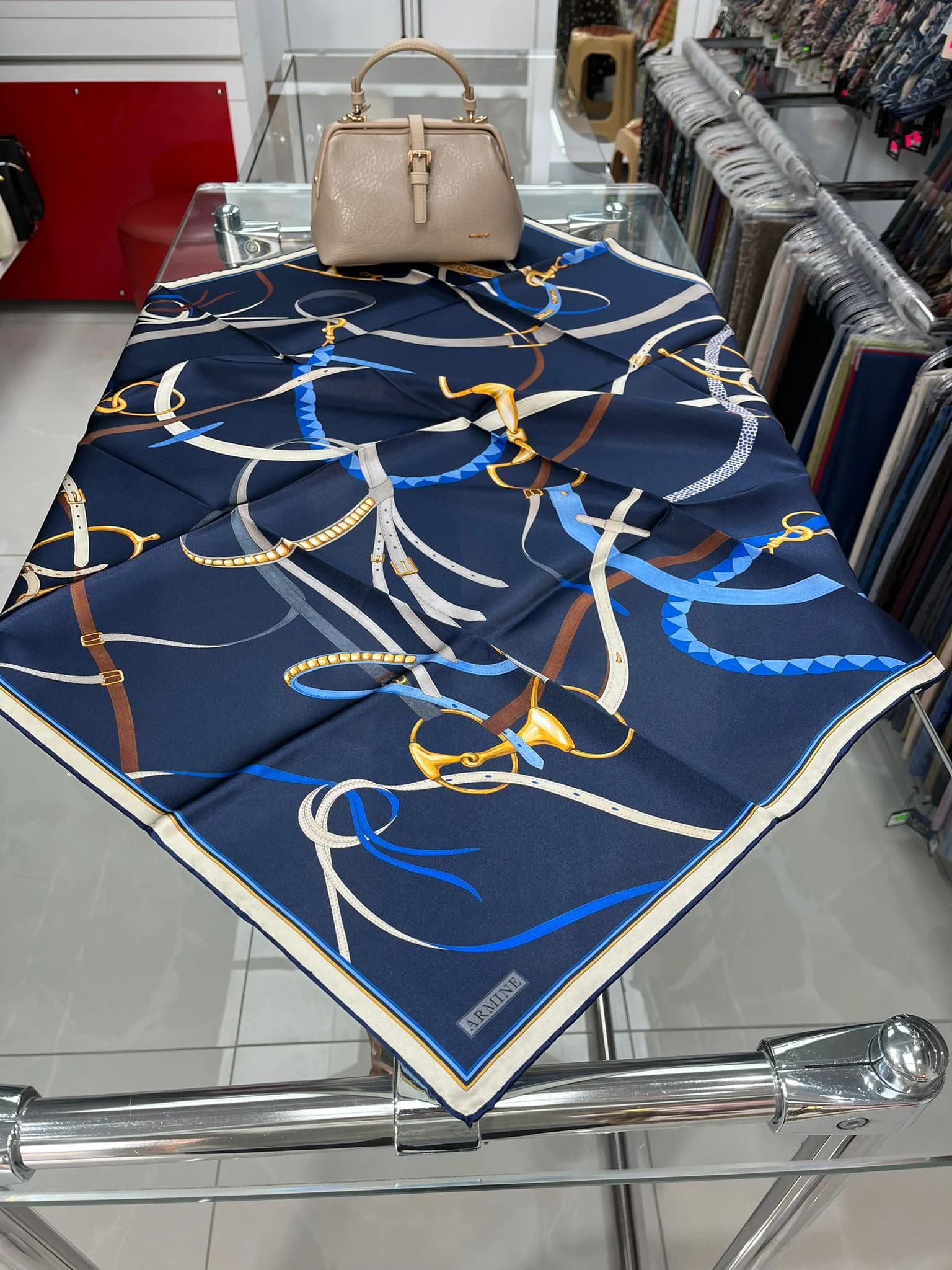 Armine Sur'a ipek - görsel 1